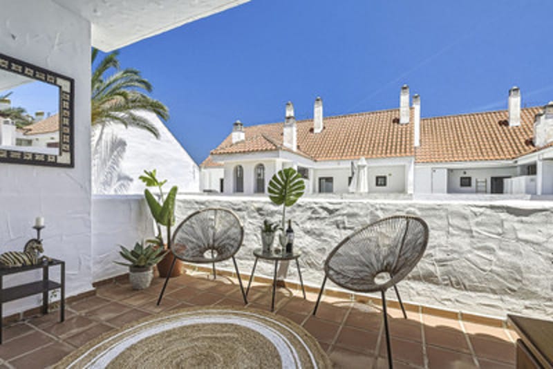 Middle Floor Apartment in Nueva Andalucía