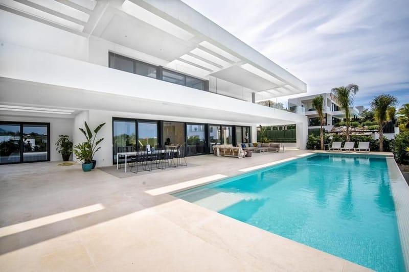 Detached Villa in Nueva Andalucía
