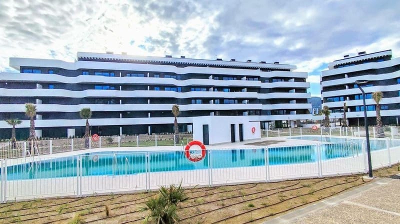 Middle Floor Apartment in Los Alamos