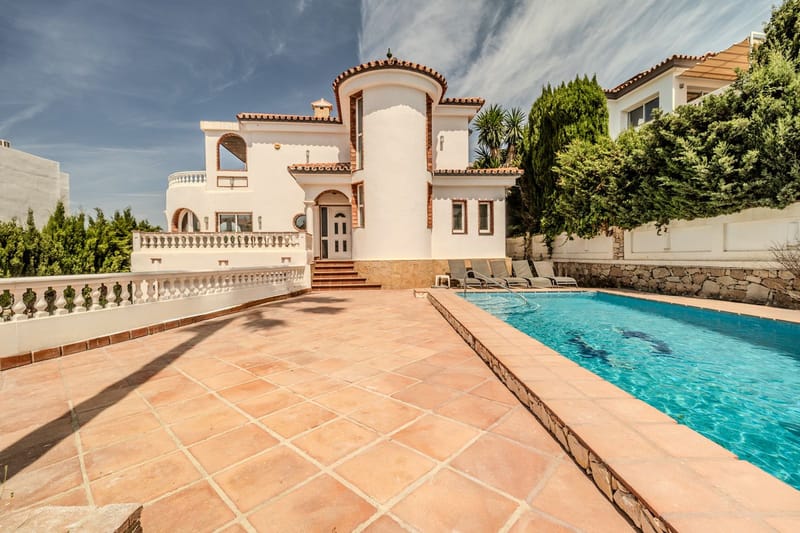 Detached Villa in El Faro