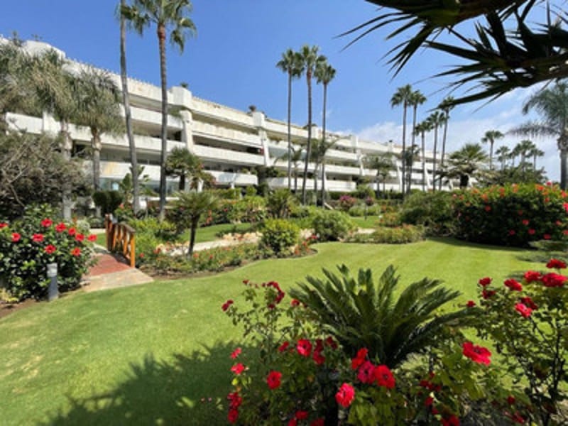 Middle Floor Apartment in Puerto Banús