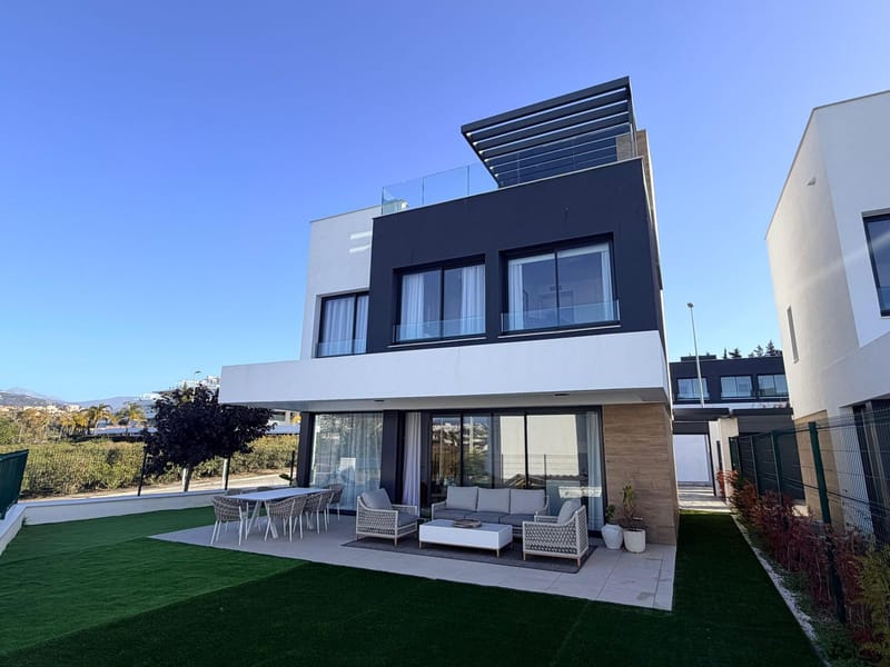 Detached Villa in Estepona