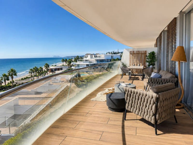 Middle Floor Apartment in Estepona