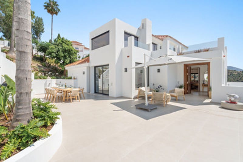 Detached Villa in Nueva Andalucía