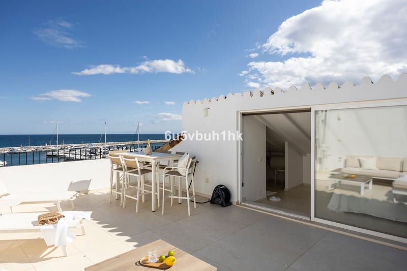 Penthouse in Puerto Banús