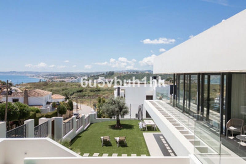Detached Villa in Estepona