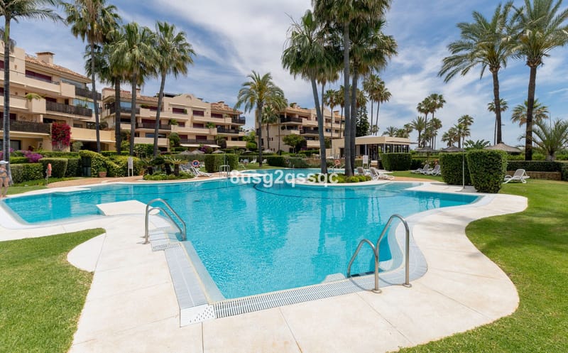 Middle Floor Apartment in Costalita