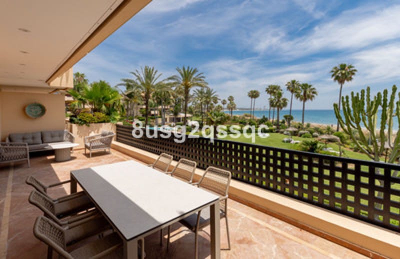 Middle Floor Apartment in Costalita