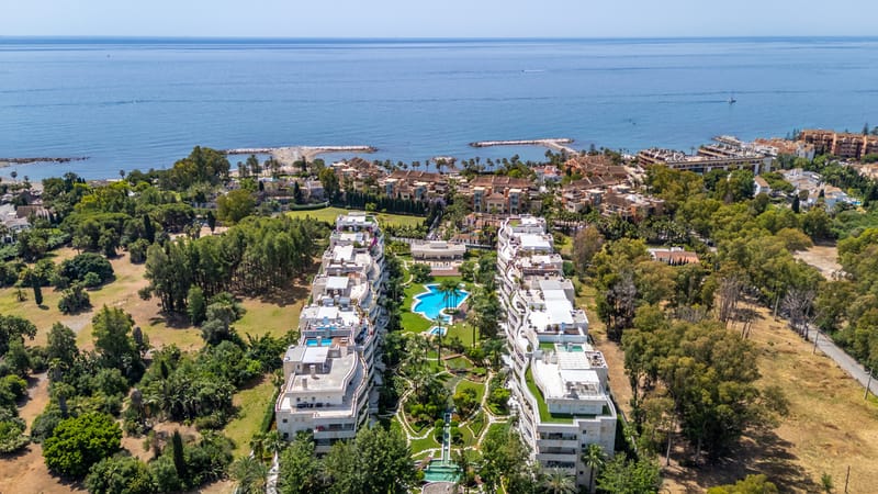 Middle Floor Apartment in Puerto Banús
