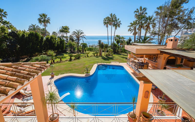 Detached Villa in New Golden Mile