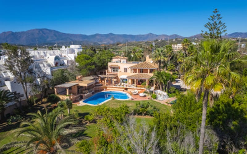 Detached Villa in New Golden Mile