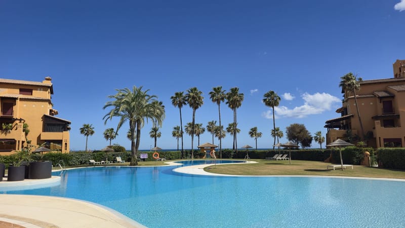 Middle Floor Apartment in Estepona