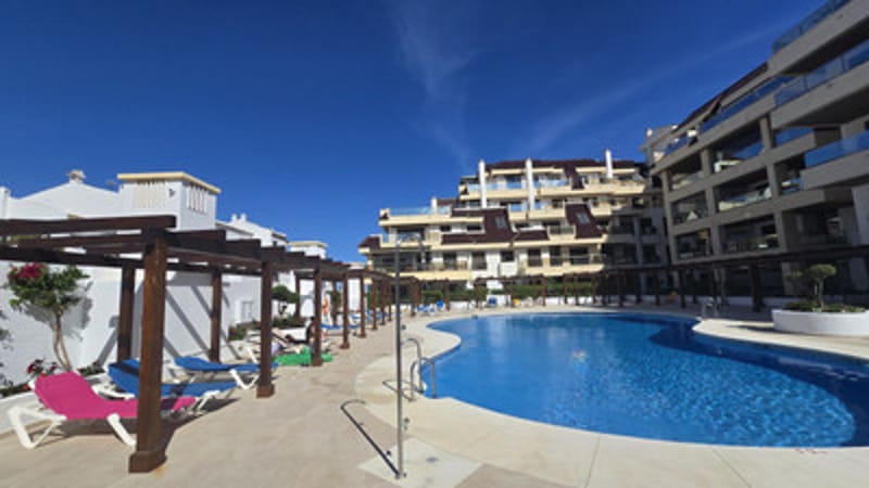 Middle Floor Apartment in La Duquesa
