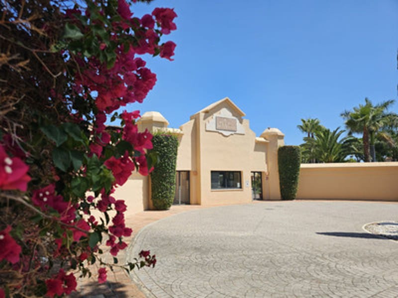 Middle Floor Apartment in Puerto Banús