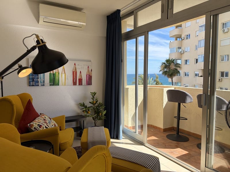 Middle Floor Apartment in Estepona