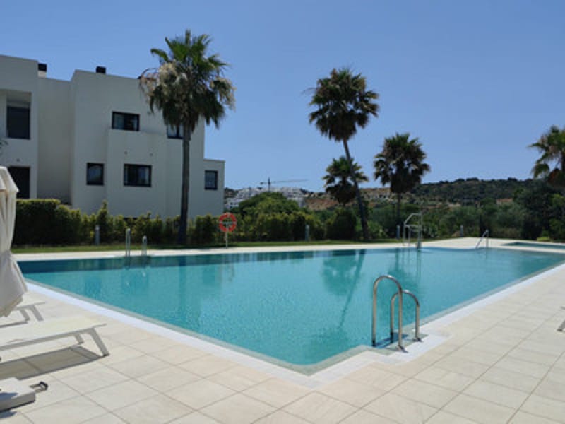 Middle Floor Apartment in Estepona