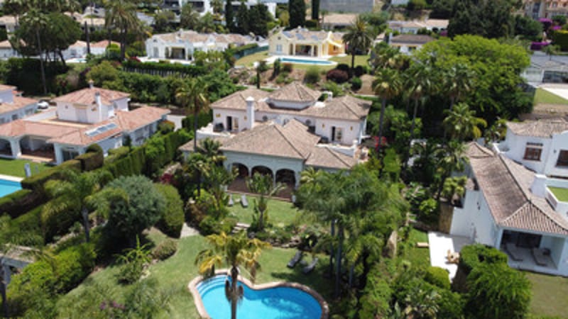 Detached Villa in El Paraiso