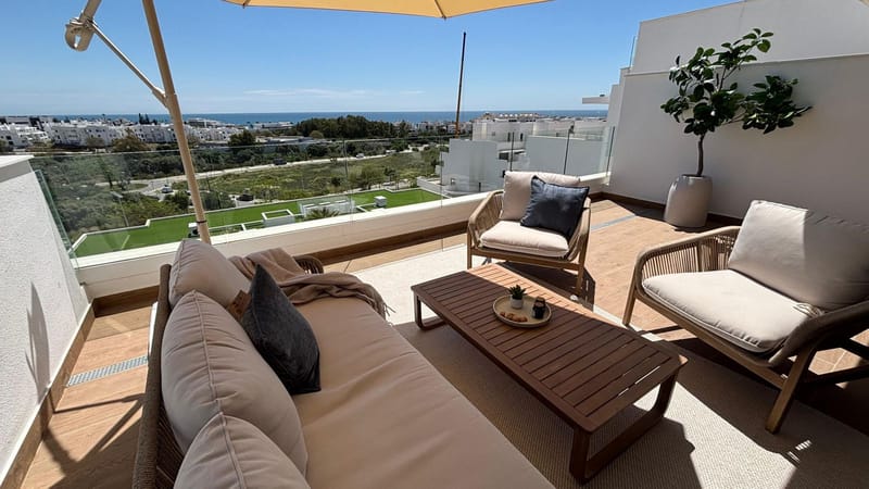 Middle Floor Apartment in Estepona