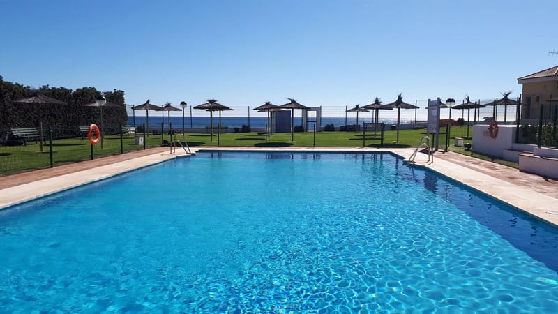 Middle Floor Apartment in Estepona
