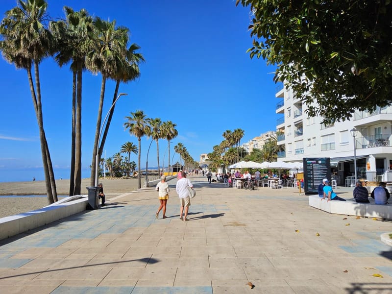 Middle Floor Apartment in Estepona
