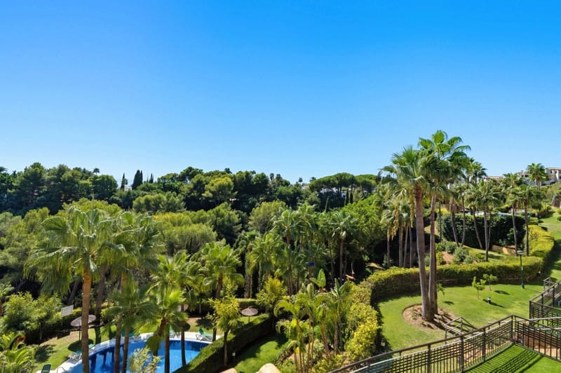 Middle Floor Apartment in Sierra Blanca