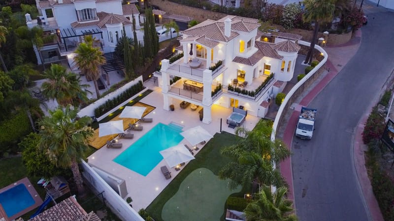 Detached Villa in Nueva Andalucía