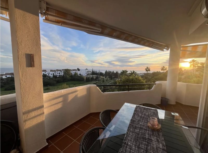 Middle Floor Apartment in Calahonda
