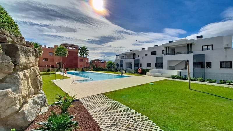 Middle Floor Apartment in Casares