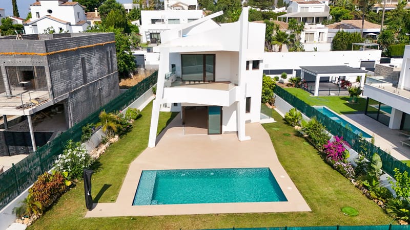 Detached Villa in Estepona