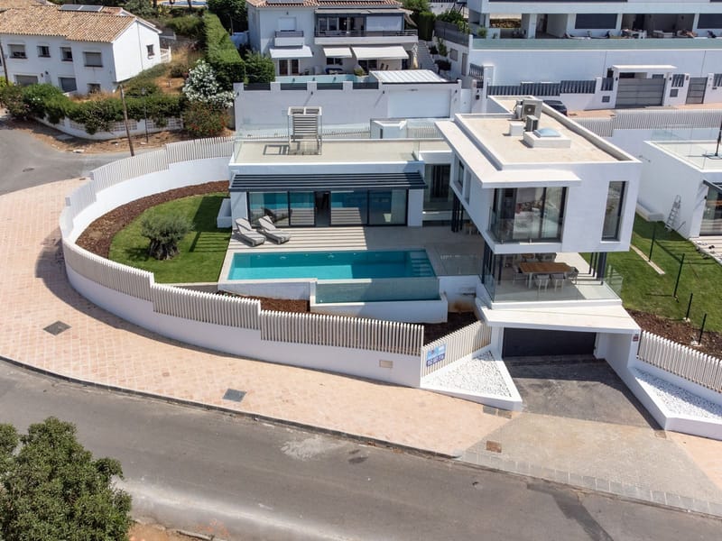 Detached Villa in El Chaparral