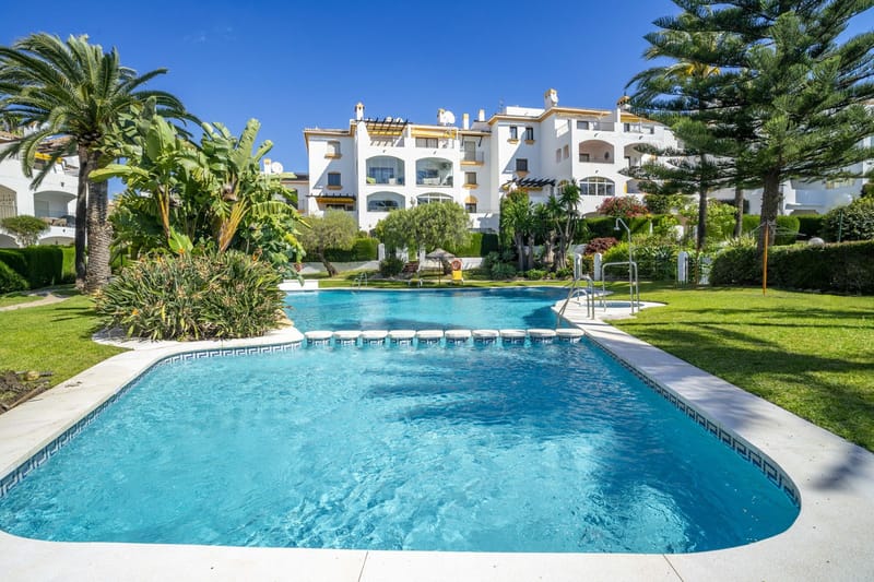 Ground Floor Apartment in Nueva Andalucía