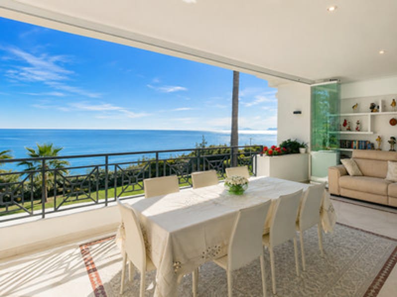 Middle Floor Apartment in Estepona