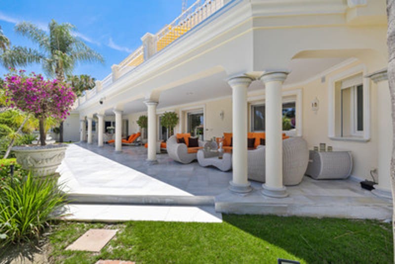 Detached Villa in Nueva Andalucía