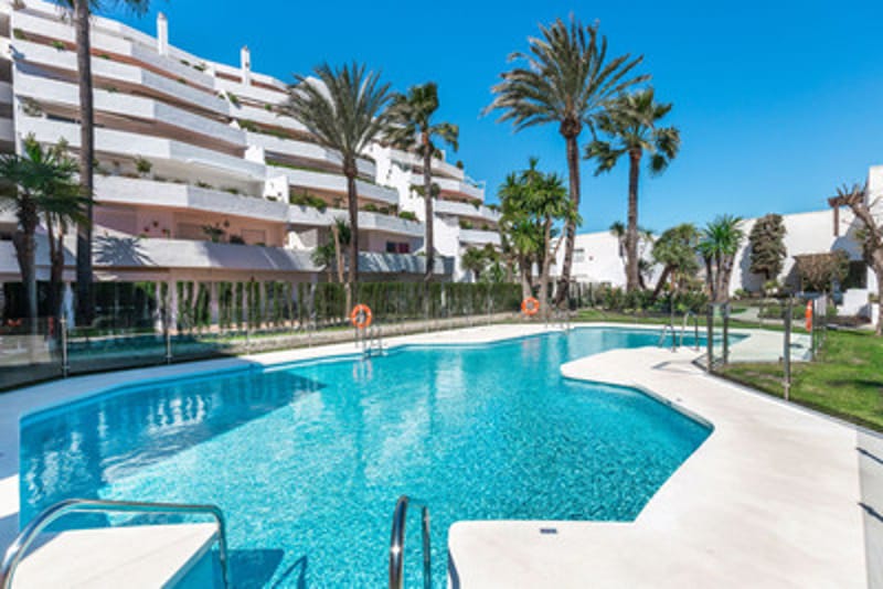 Middle Floor Apartment in Nueva Andalucía