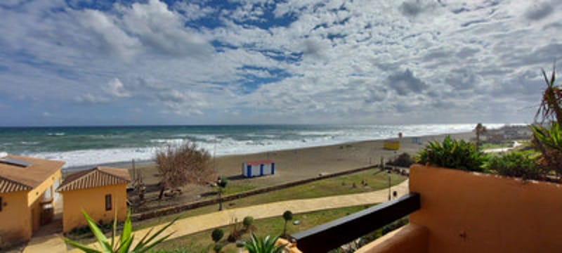 Middle Floor Apartment in La Duquesa