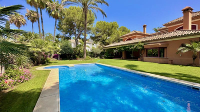 Detached Villa in The Golden Mile