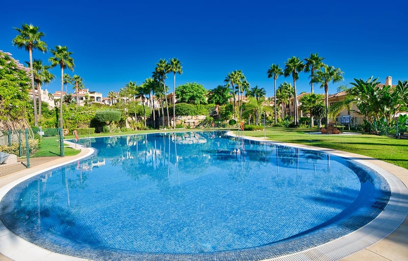 Semi-Detached House in Riviera del Sol