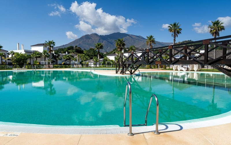 Middle Floor Apartment in Estepona