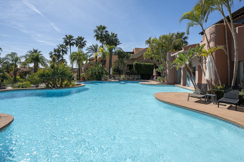 Middle Floor Apartment in Sierra Blanca