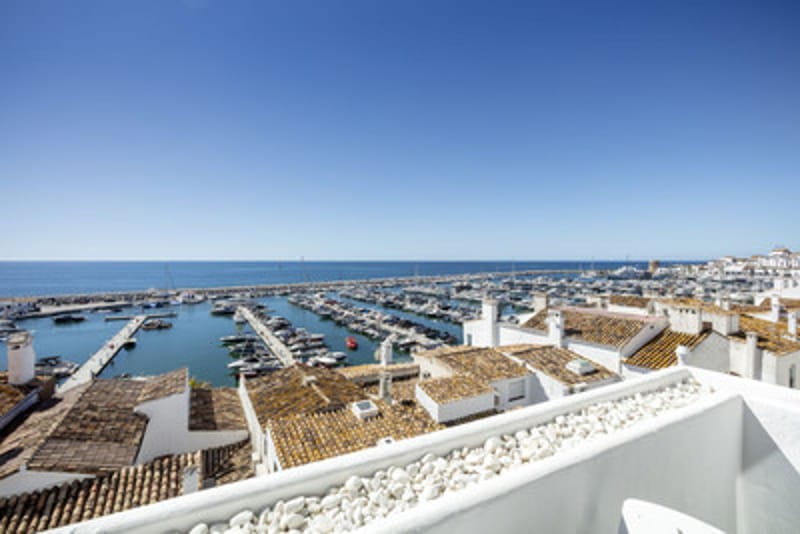 Top Floor Apartment in Puerto Banús