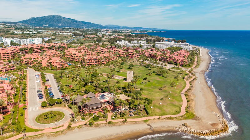 Middle Floor Apartment in Estepona