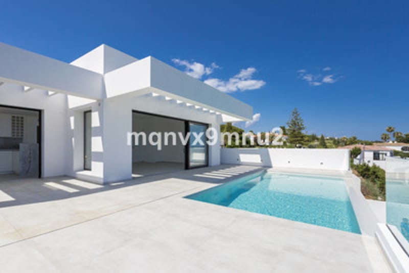 Detached Villa in El Chaparral