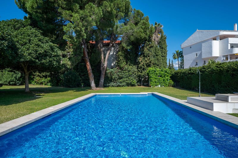 Townhouse in Nueva Andalucía