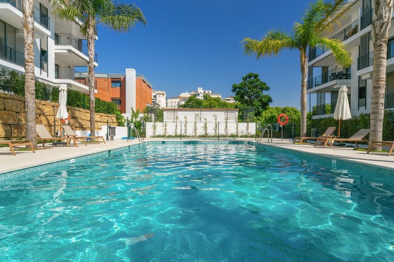 Middle Floor Apartment in Estepona