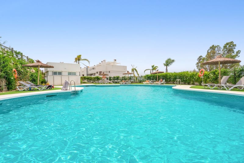 Middle Floor Apartment in Estepona