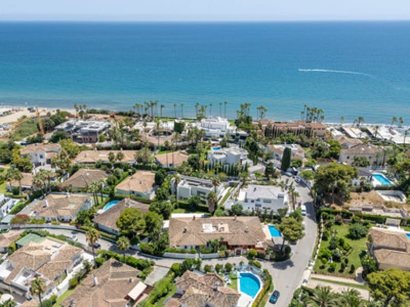 Semi-Detached House in Los Monteros