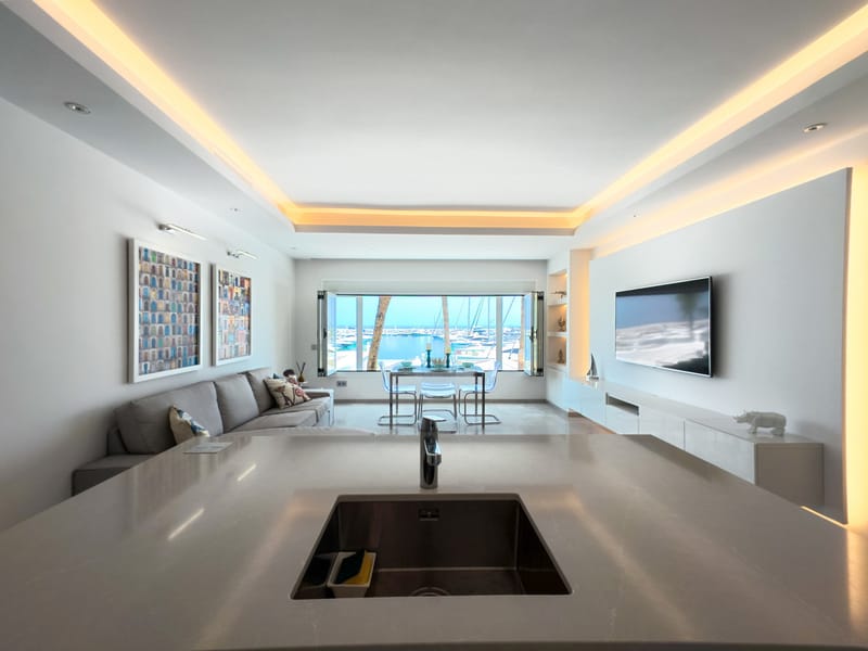 Middle Floor Apartment in Puerto Banús