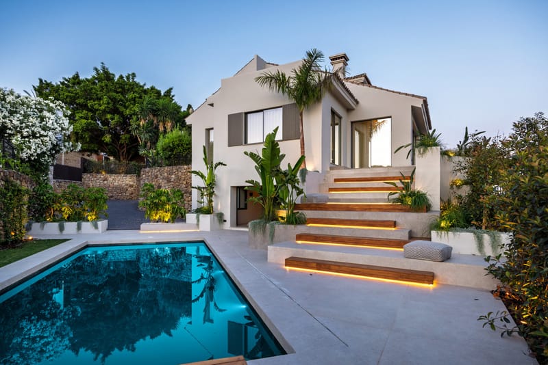 Detached Villa in Nueva Andalucía