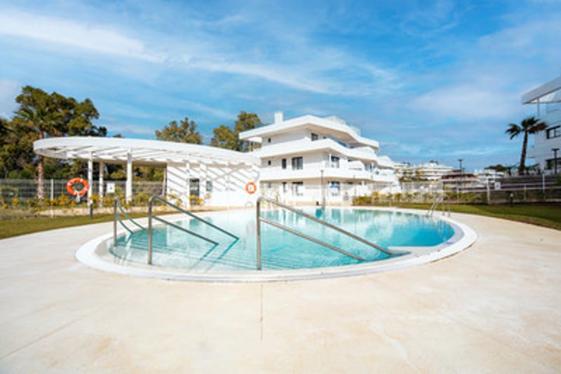 Middle Floor Apartment in Estepona