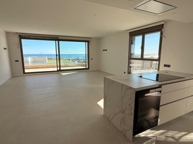 Middle Floor Apartment in New Golden Mile
